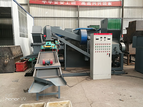 銅線(xiàn)破碎機